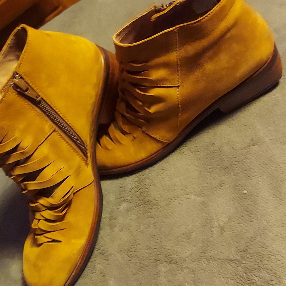 Naot suede weaved  ankle boots